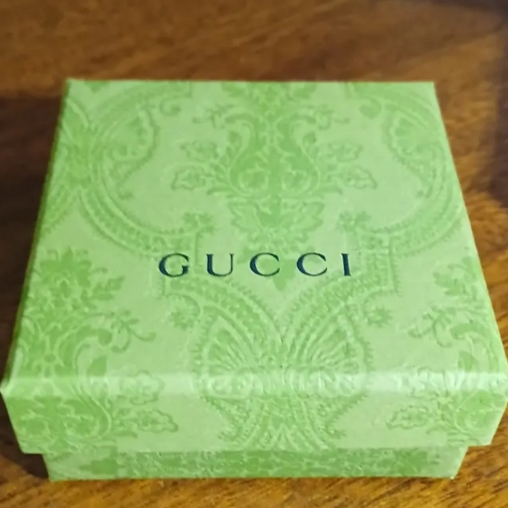 Gucci Love Britt Pendant in  Sterling Silver/ Gorgeous - Picture 4 of 8